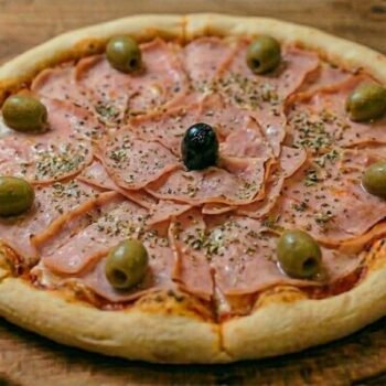 Pizza Muzzarella con Jamón